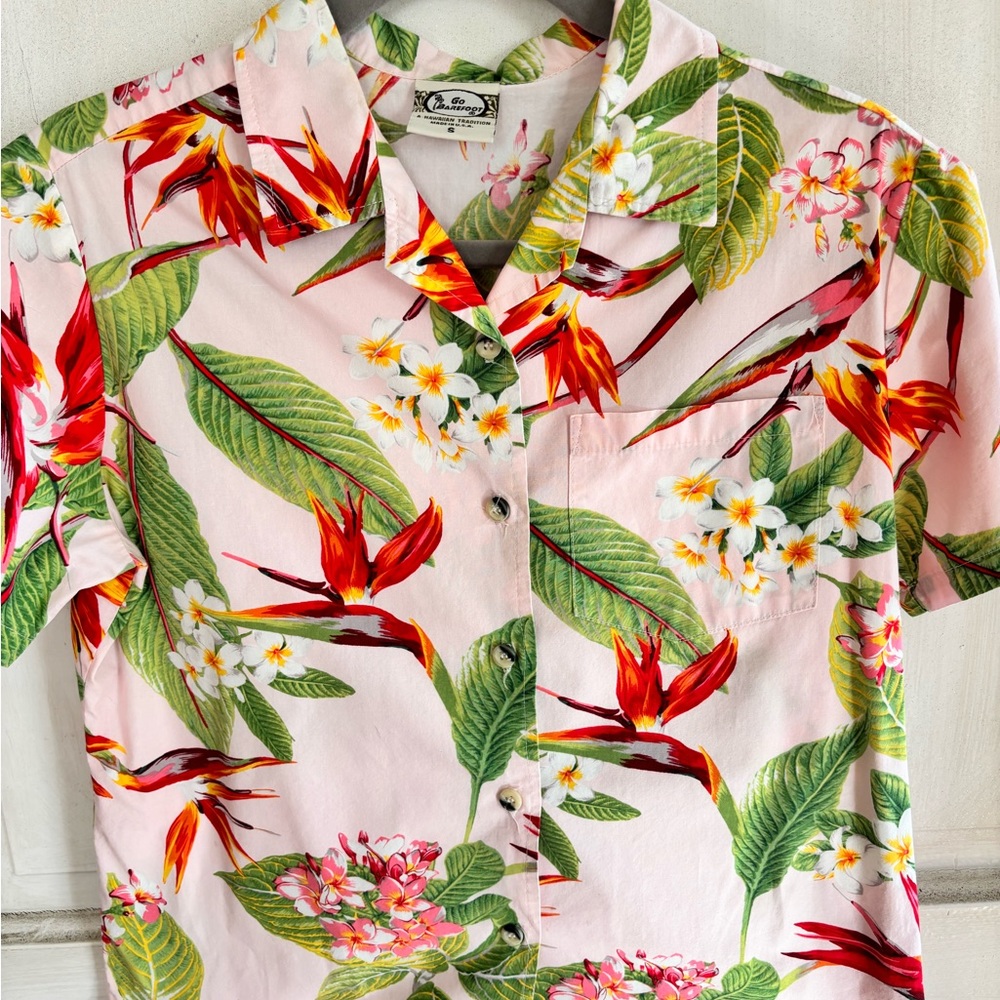 GO BAREFOOT WOMEN'S SMALL HAWAIIAN SHIRT EUC COTTON MADE IN THE U.S.A. PINK